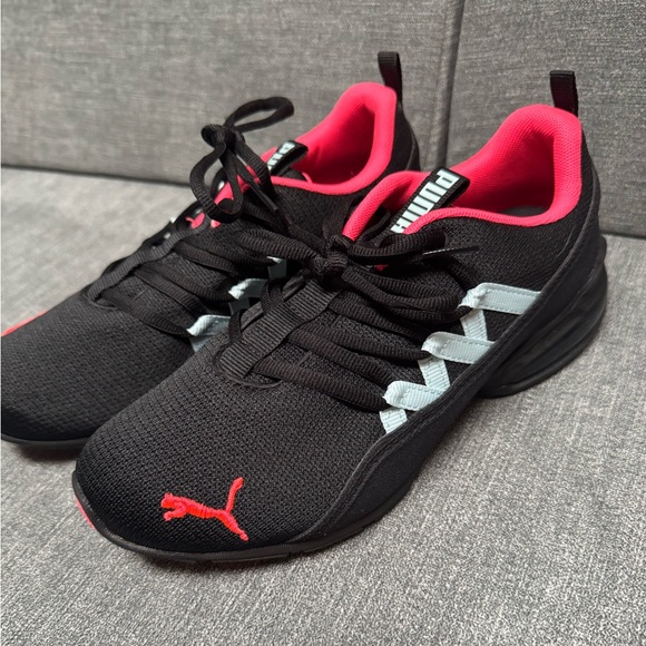 NEW Puma Riaze Prowl Training Shoes, Black / Hot Pink 7.5 Women's, SoftFoam - Picture 2 of 9